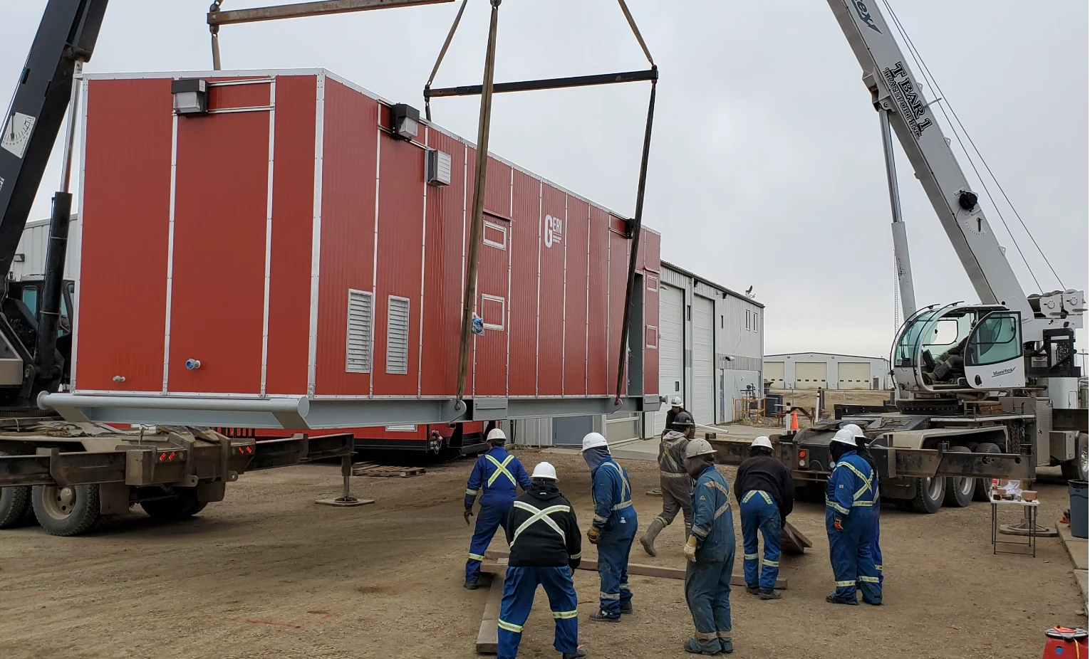 Loading the DCSG Co-Injector building